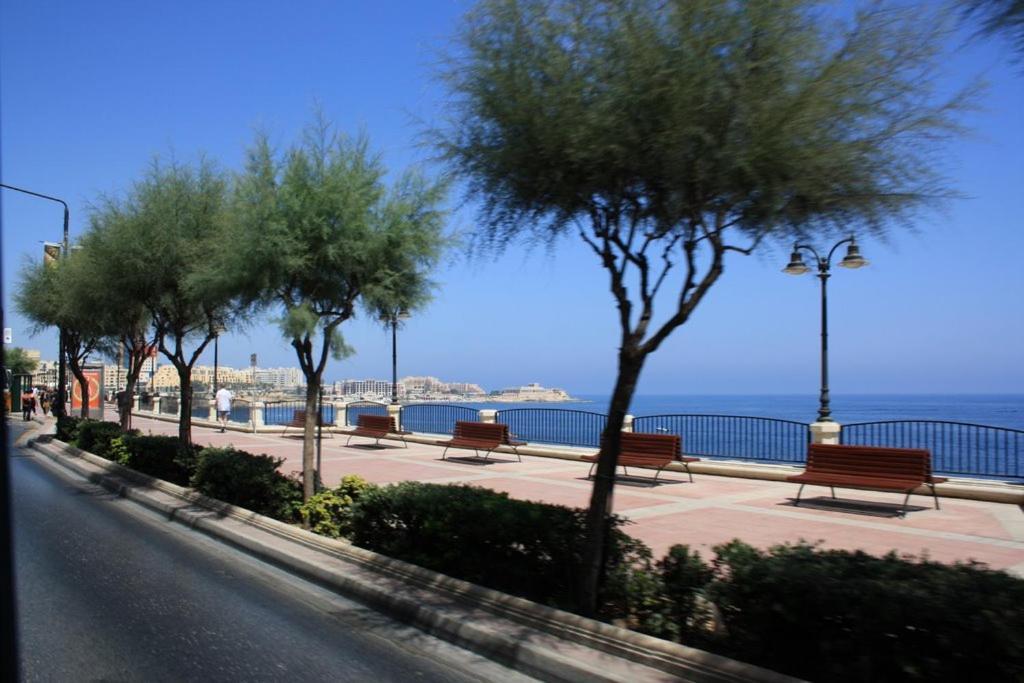 Seaside Oasis Your Own Private Getaway In St Julians Saint Julian's エクステリア 写真