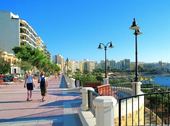 Seaside Oasis Your Own Private Getaway In St Julians Saint Julian's エクステリア 写真